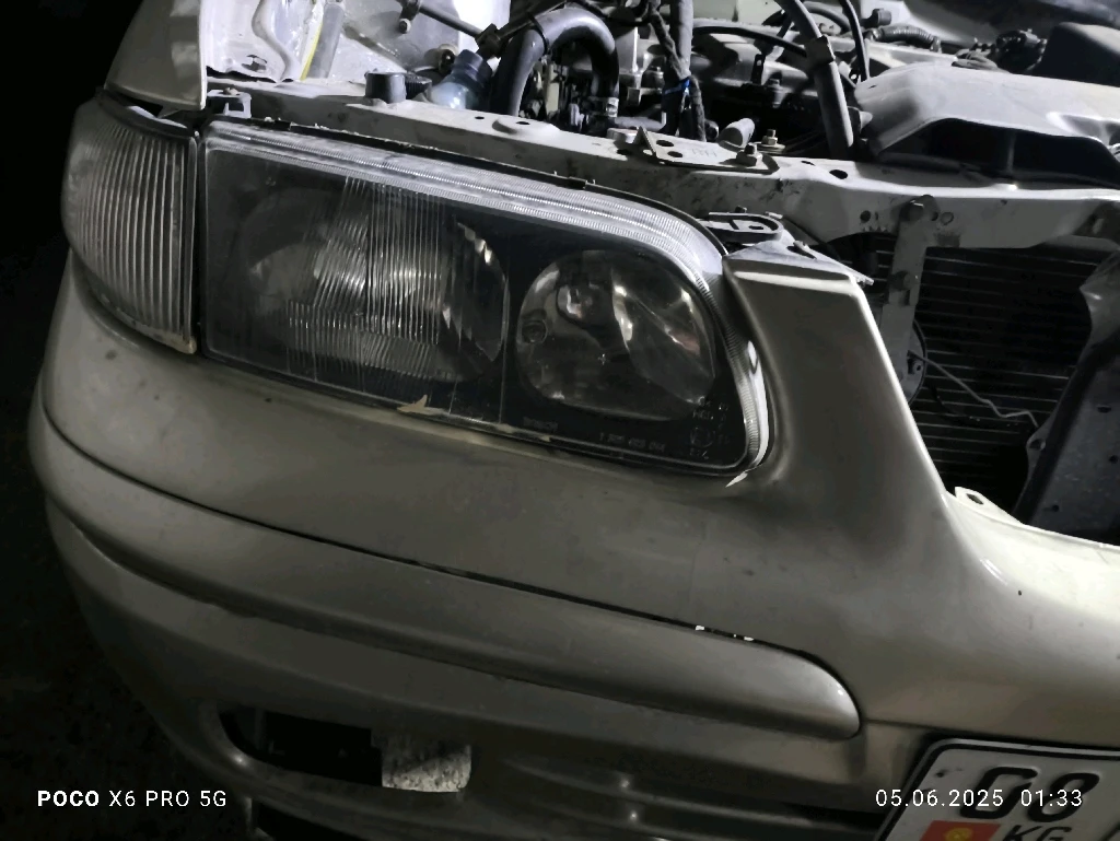 фара правая от Mazda