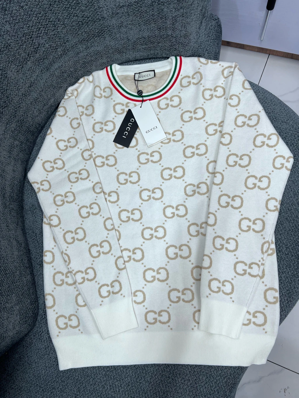 Кофты от GUCCI